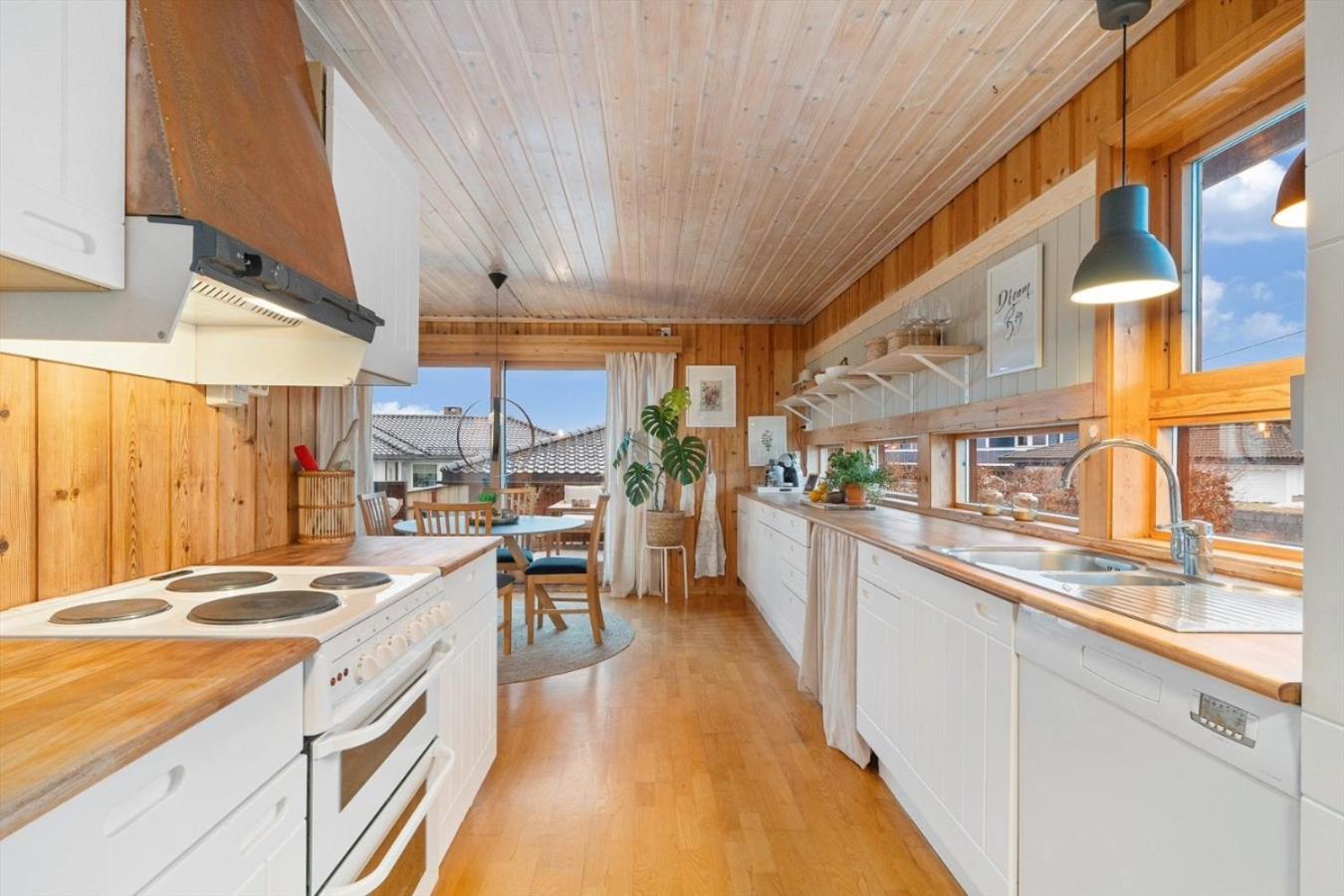Villa Comfort Larvik Bagian luar foto